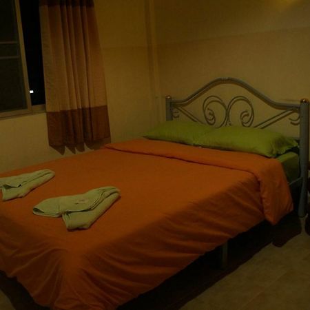 Hotel Tanyahouse Chiang Rai Exterior foto