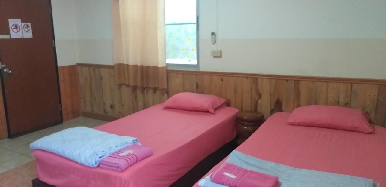 Hotel Tanyahouse Chiang Rai Exterior foto