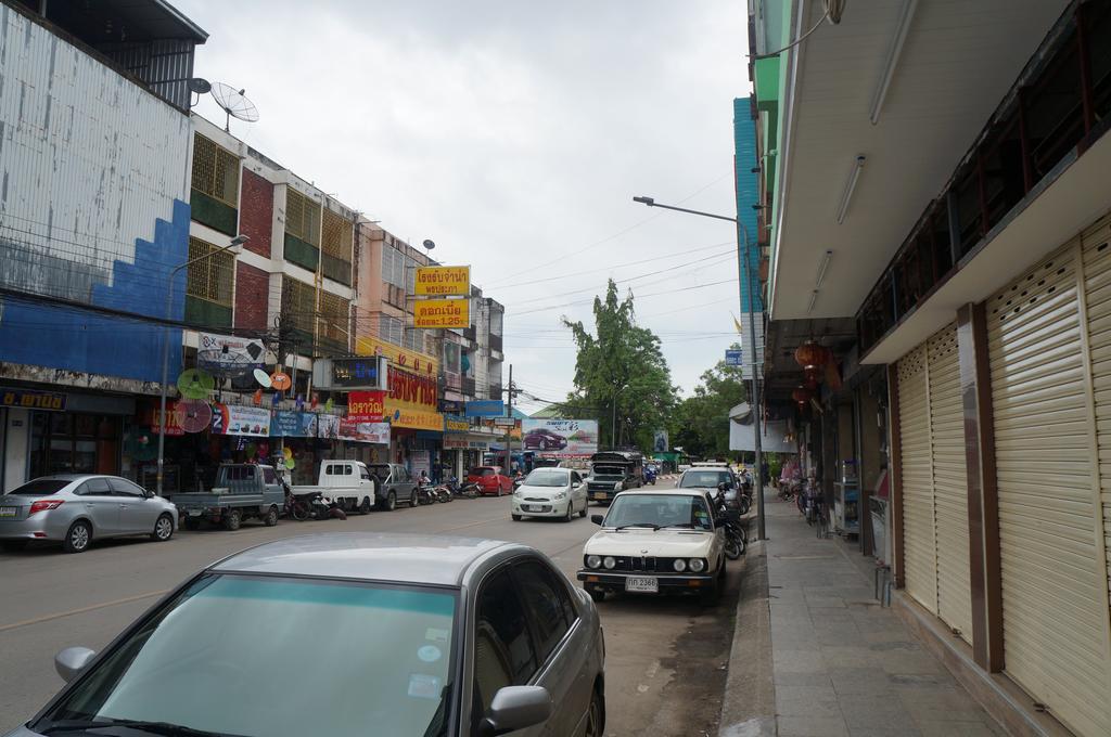 Hotel Tanyahouse Chiang Rai Exterior foto